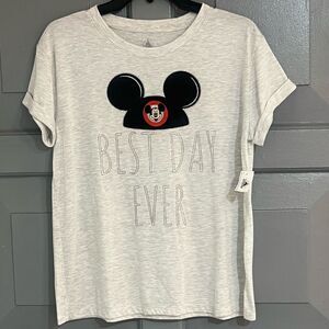 Disney Store Woman’s Mikey Mouse Ear Crew Neck T Shirt “ Best Day Ever”. Sz M NW